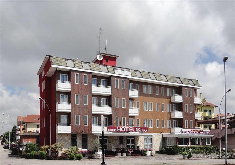 Hotel Ristorante Novara Expo Bareggio Exterior photo