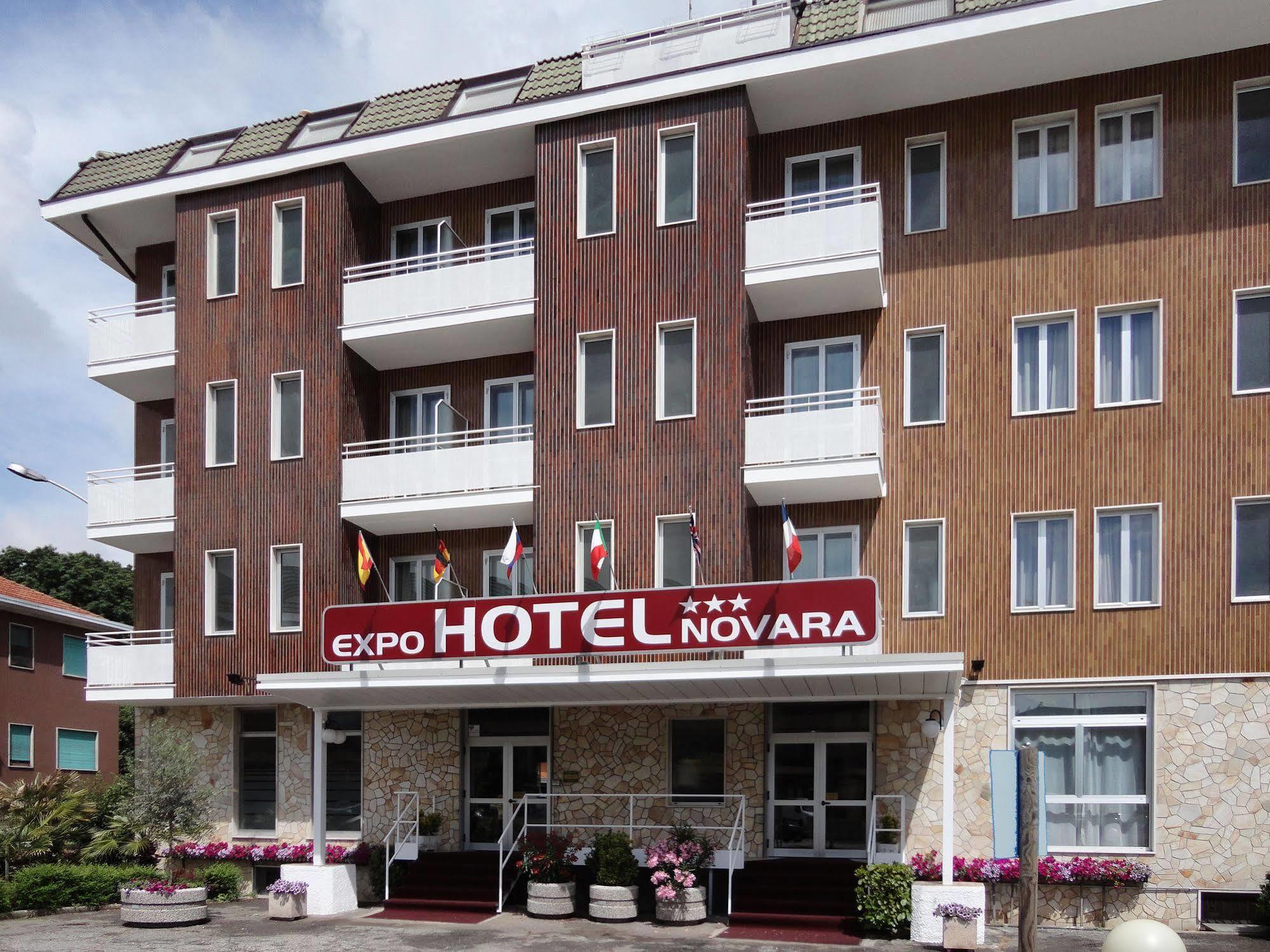 Hotel Ristorante Novara Expo Bareggio Exterior photo